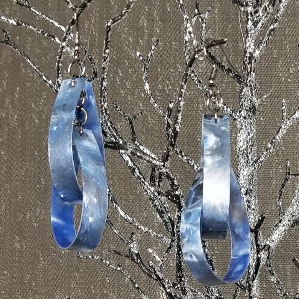 Double Loop Teardrop  - Blue Blazes